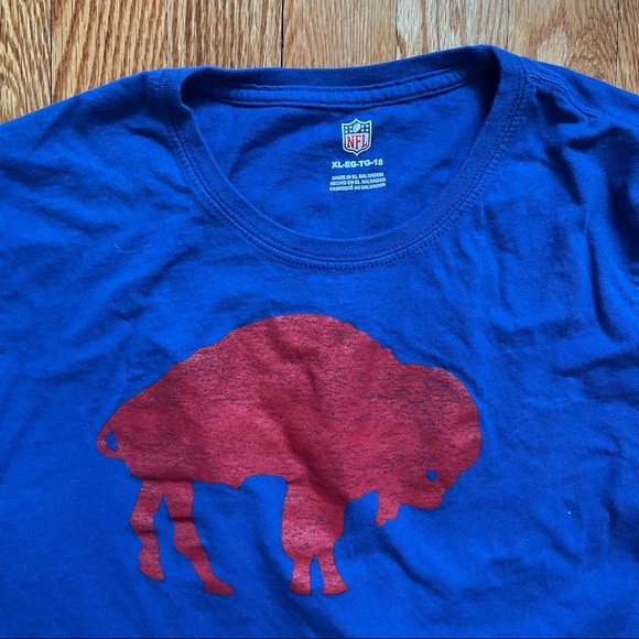 Buffalo Bills Taylor T-shirt Size XL or Womens Small - Picture 2 of 3